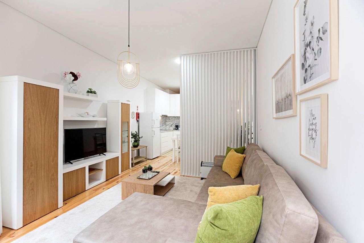 Loios 1Br Flat Downtown By Lovelystay Porto Bagian luar foto