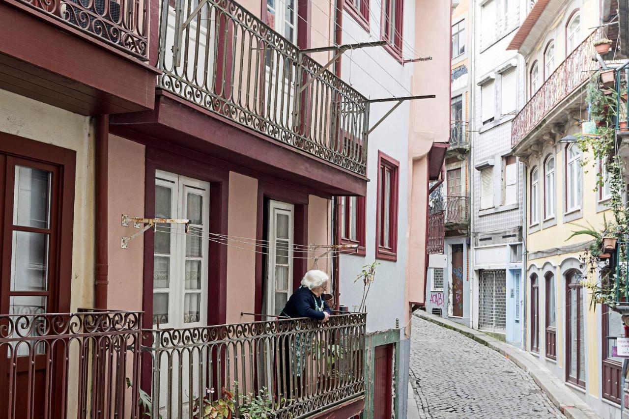 Loios 1Br Flat Downtown By Lovelystay Porto Bagian luar foto
