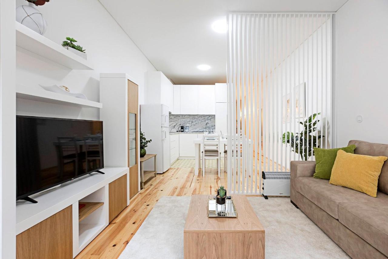 Loios 1Br Flat Downtown By Lovelystay Porto Bagian luar foto