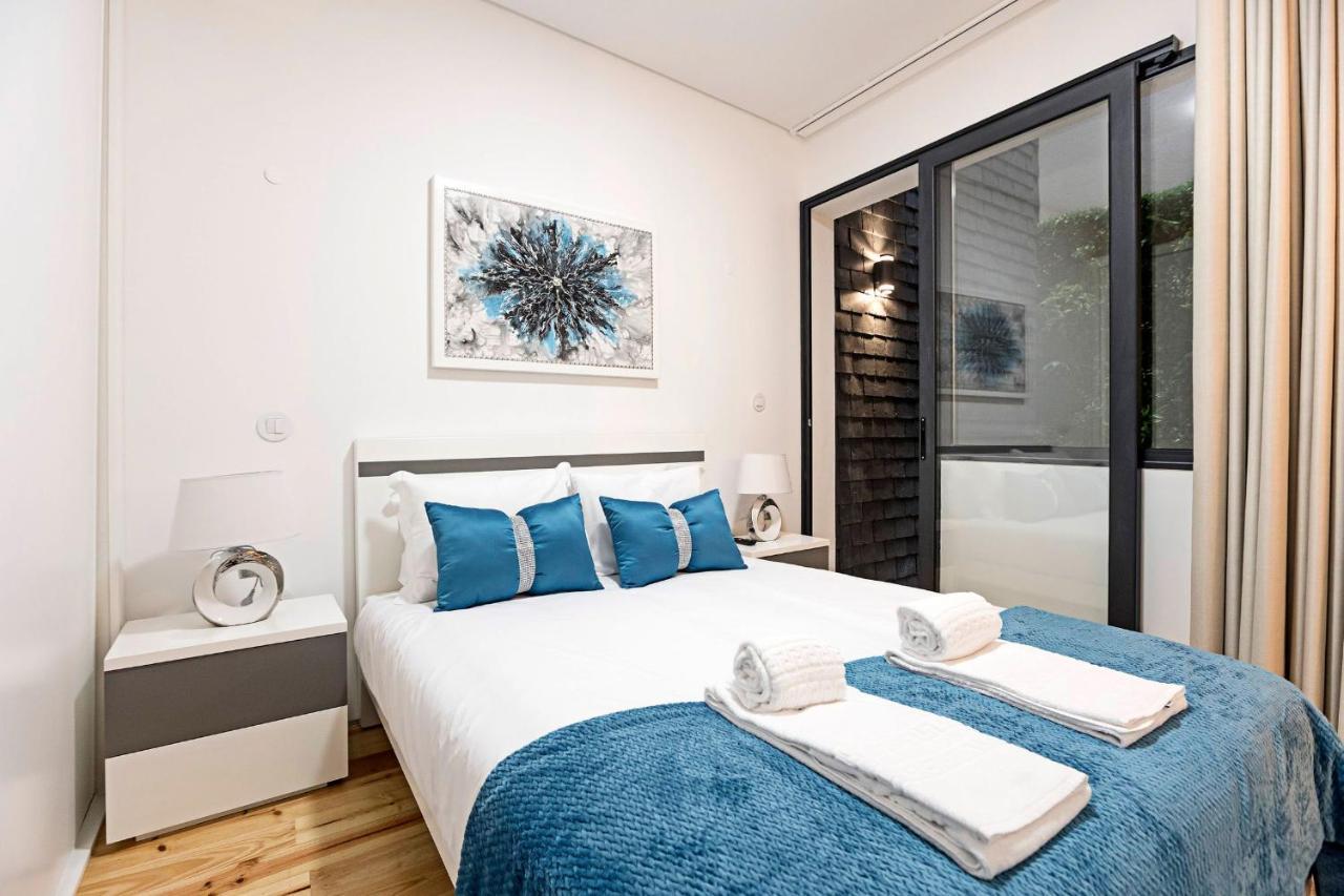 Loios 1Br Flat Downtown By Lovelystay Porto Bagian luar foto